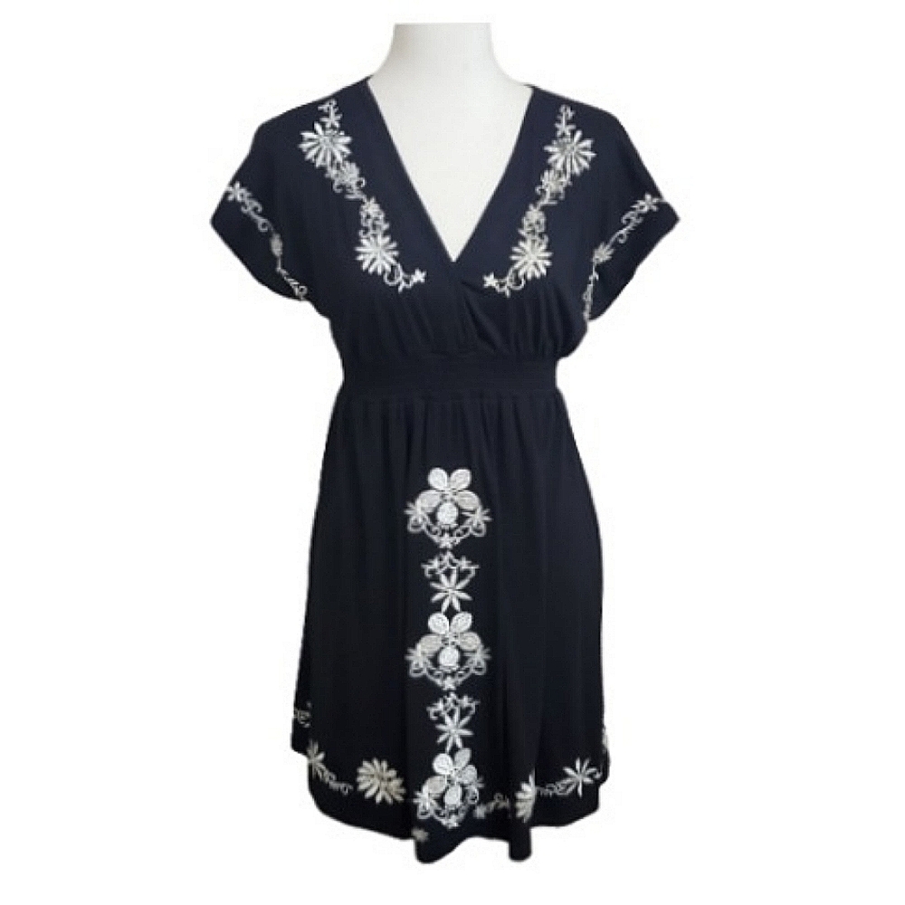 Cute Floral Embroidered Detail Dress